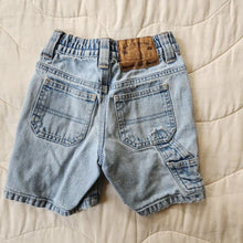 Load image into Gallery viewer, Gap Light Wash Denim Shorts 2
