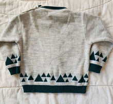 Load image into Gallery viewer, Tyna Knitwear Grey Acrylic Sweater with Green Triange Borders 2t
