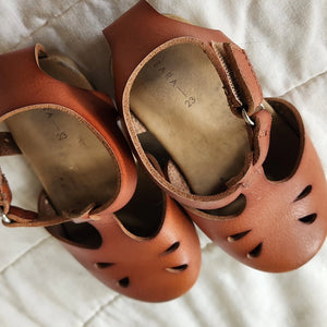 Zara Tan Leather Teardrop Hole Sandal US 7